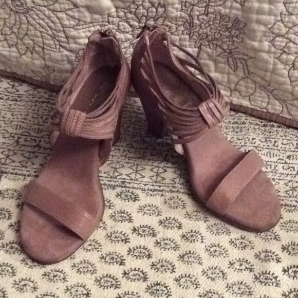 AEROSOLES Shoes - Aerosoles rose high heel sandals